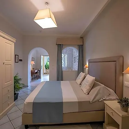 Boutique Su Sergenti 3*